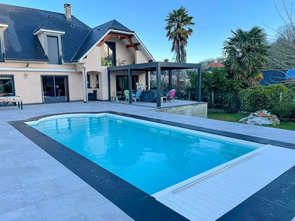 Reflections Range Swimming Pool