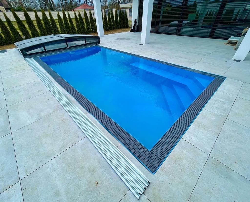 Infinity Edge Swimming Pools Supplier UK