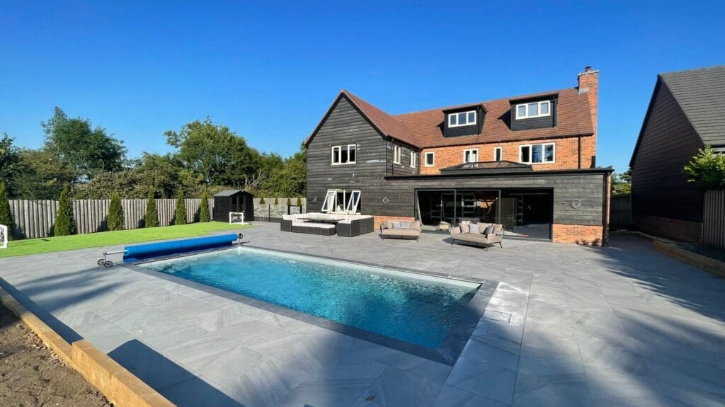 Borneo Swimming Pool 8m x 3.75m x 1.5m