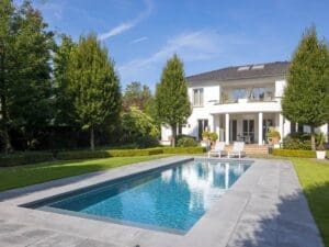Linear mosaic pool