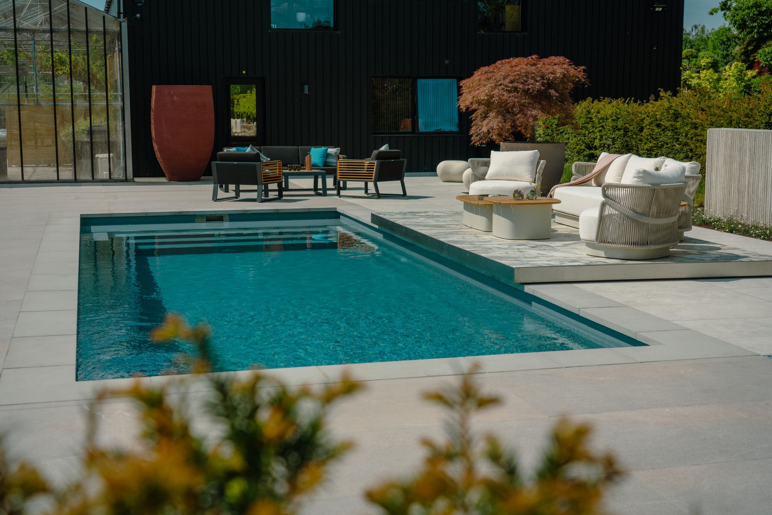 linear mosaic pool