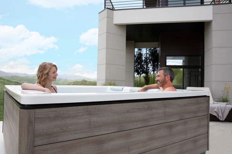 Bullfrog STIL luxury hot tub