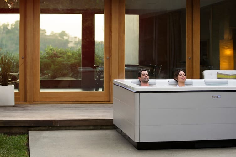 Bullfrog STIL luxury hot tub