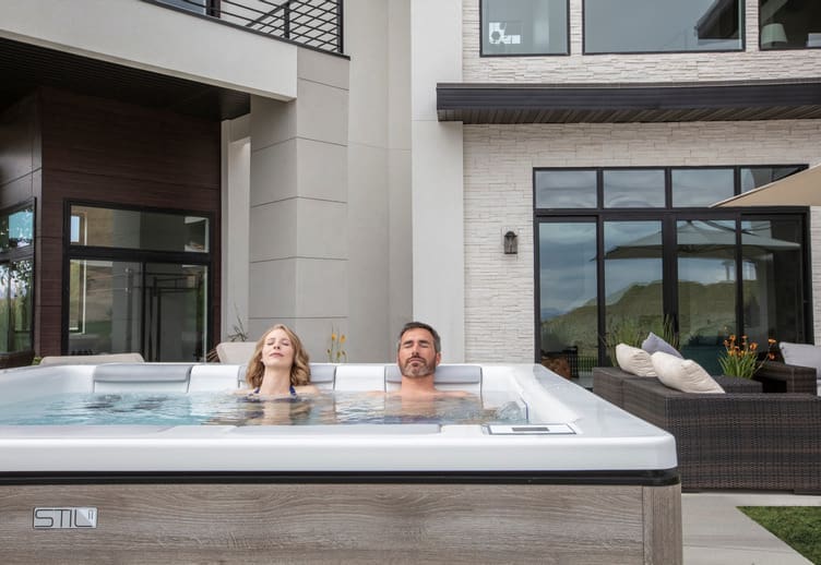Bullfrog STIL luxury hot tub