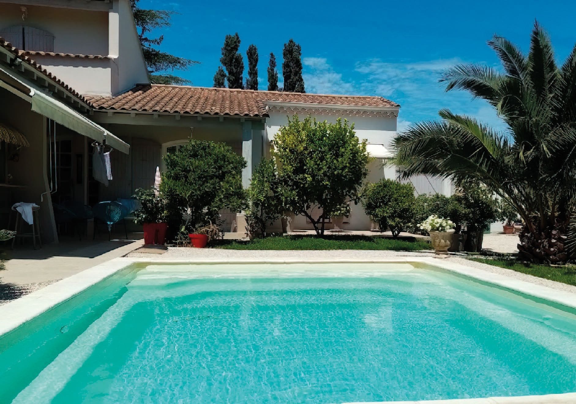 Main view of the Oxilia freeform fibreglass swimming pool