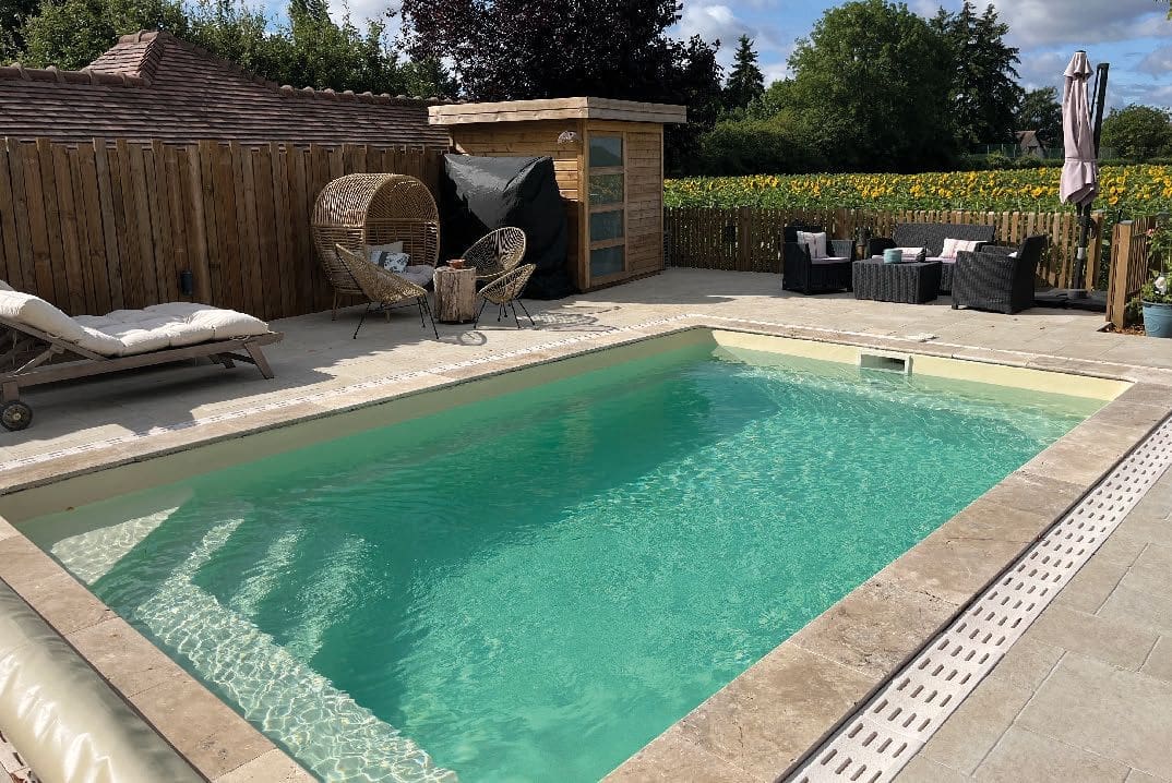 Relaxation fibreglass swimming pool for family use