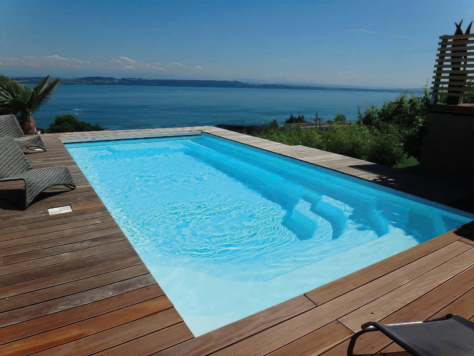 Olinia fibreglass swimming pool with integrated access and generous swimming space