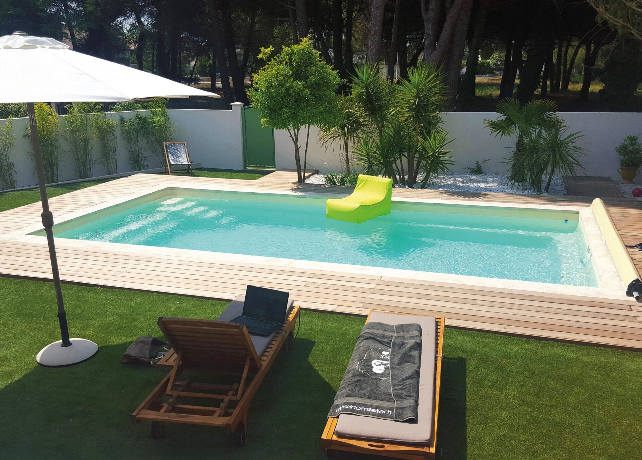 Plaisance Media Beach fibreglass swimming pool