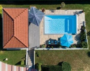 plaisance pool