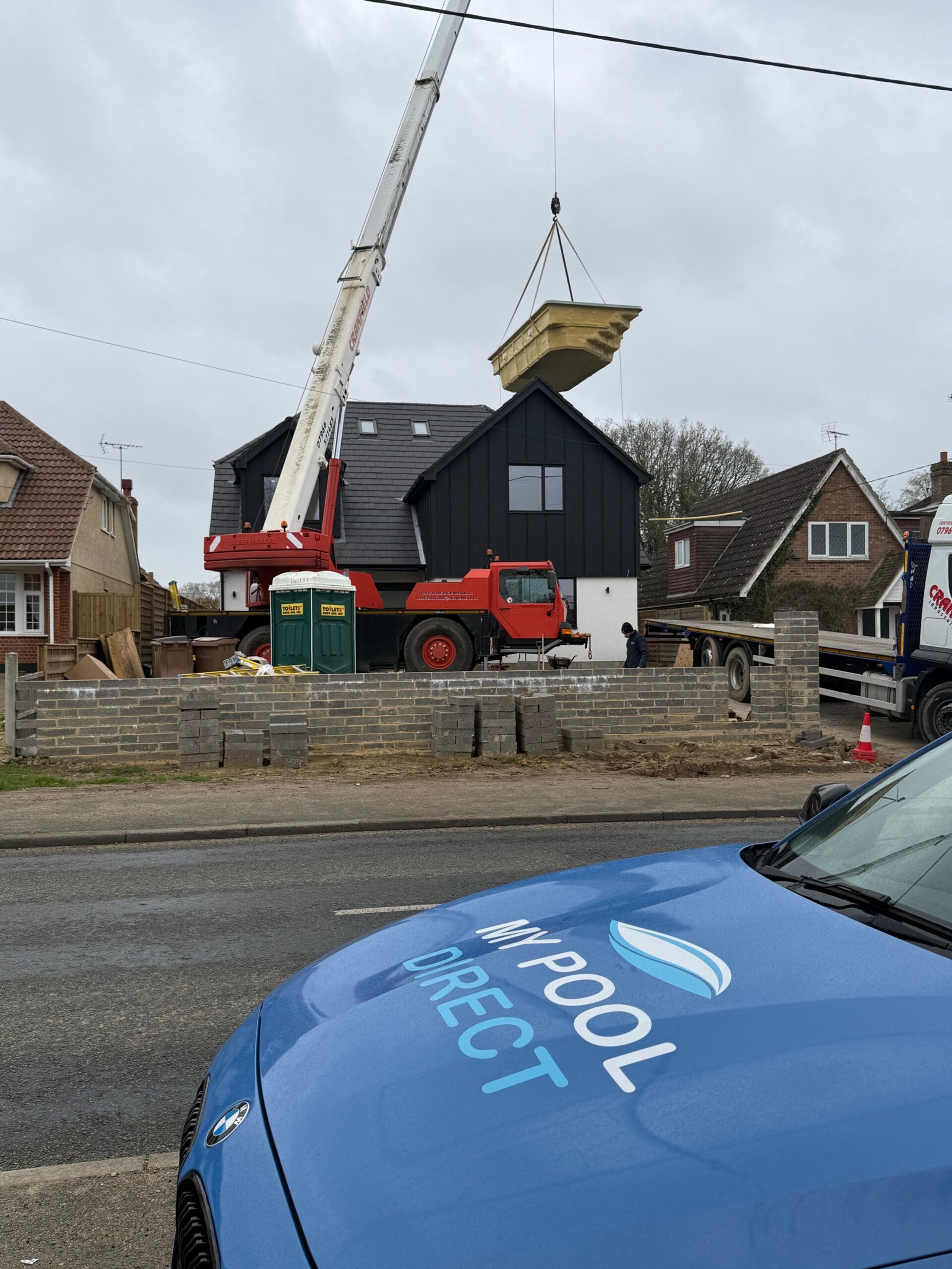 Sycillia pool shell being prepared for unloading