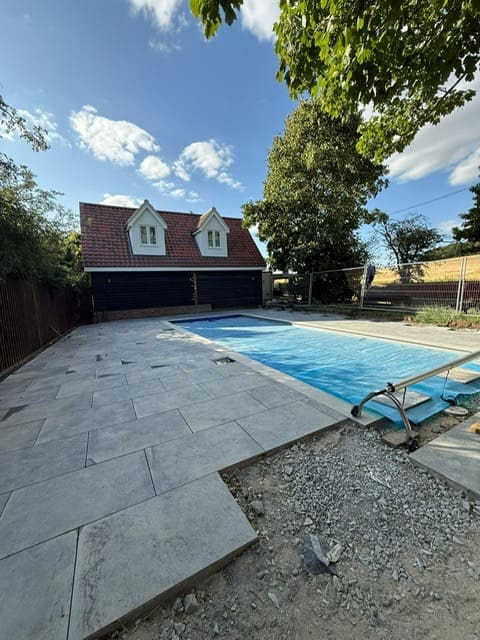 Completed sloping bottom pool installation